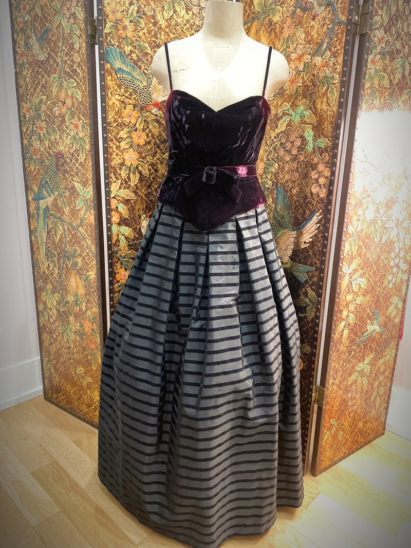 1950s Heart Shaped Bodice Black Velvet Gown