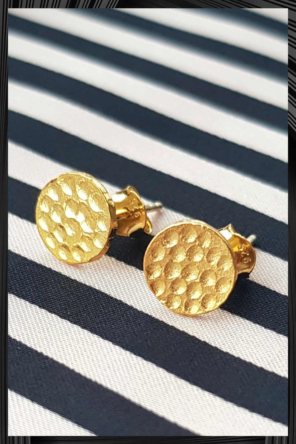 Circle Stud Earrings | Quick Shipping