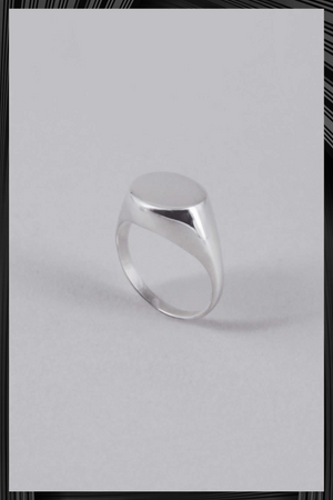 Silver Signet Ring | Free Delivery - 4-5 Week Shipping