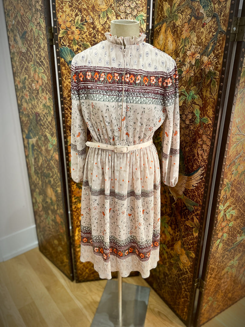 1970s Ruffled Collar Floral Dress