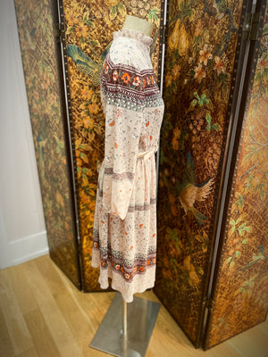 1970s Ruffled Collar Floral Dress